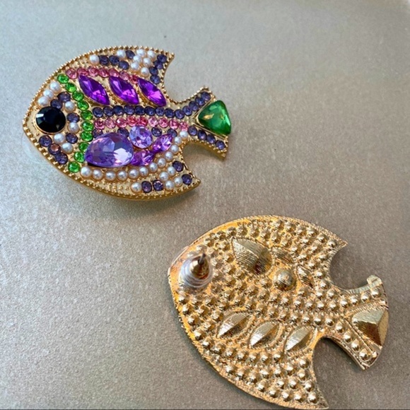 Jeweled Purple Fish Stud Earrings NWT - Picture 8 of 9